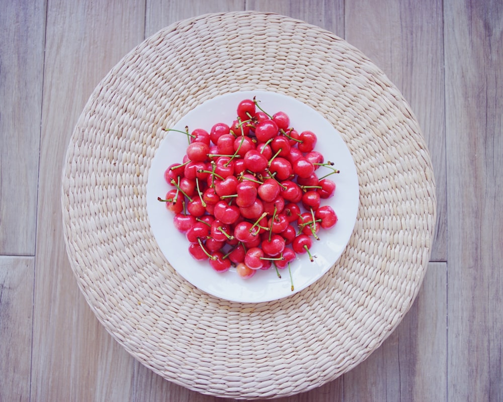Salată verde cu semințe și legume proaspete
